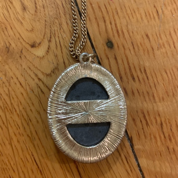 Cameo Necklace - Picture 2 of 4